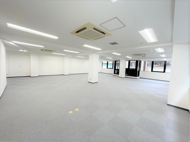 内山ビルの内装|写真は2階のものです（内装イメージとしてご参照ください）