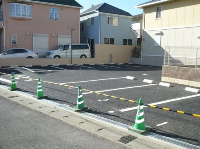 グレイスチェリーの駐車場
