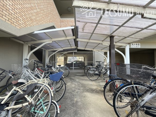 ライオンズマンション姫路西今宿の駐車場