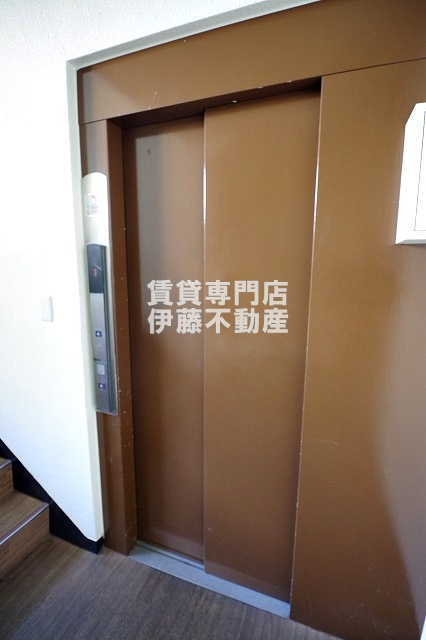 サンデンハイツのロビー