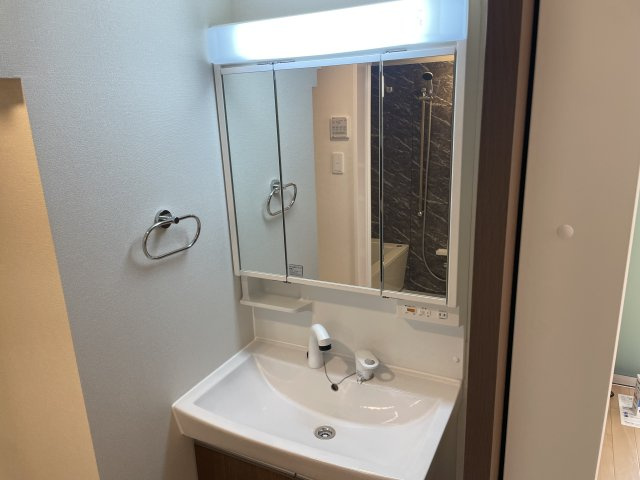 コントレイル糸引の洗面所