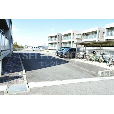 【駐車場】 | パルテールI | 駐車場完備です