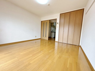 【寝室】 | ジャン・リール