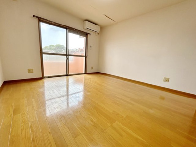 【居間・リビング】 | ジャン・リール