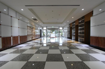 【エントランス】 | 東インター齋喜ビル