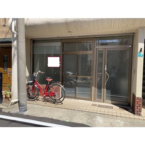 公園ハイツの外観