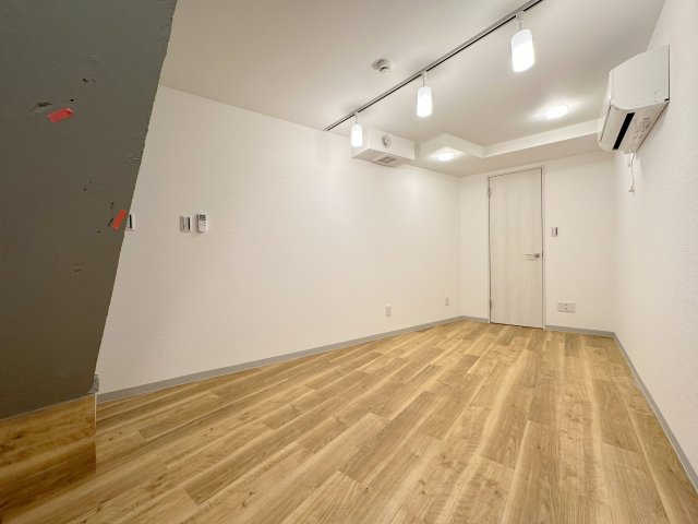 Norn Akabaneの洋室