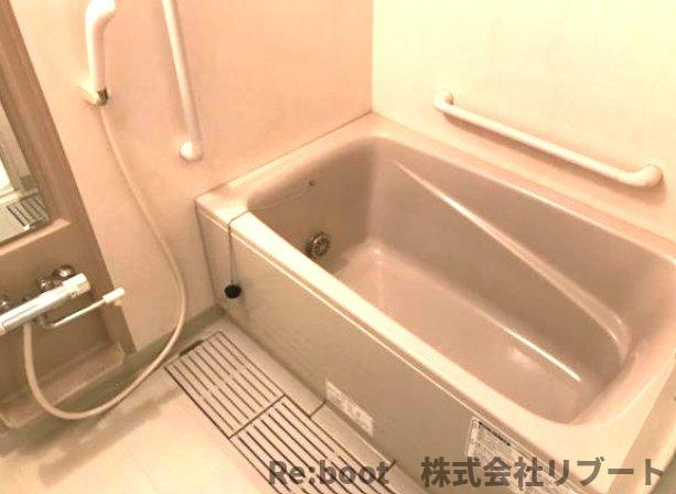 サニーフォレスト藤原参番館の浴室