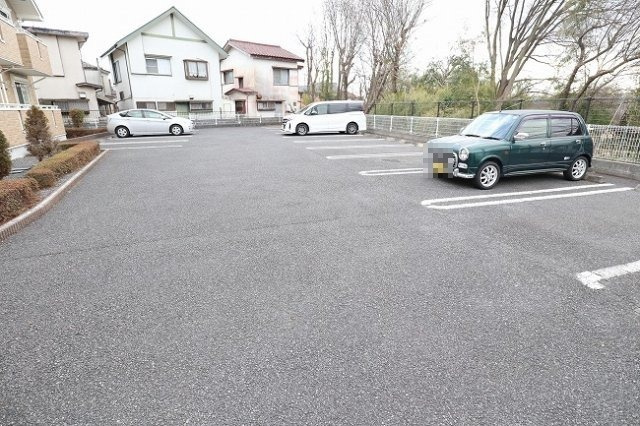 ヴィスタの駐車場