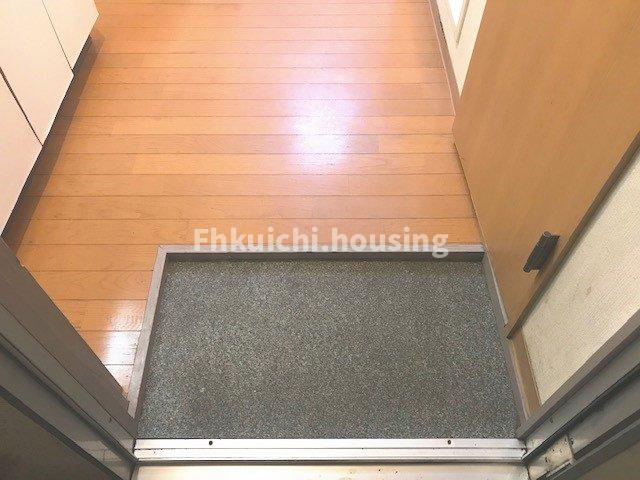 ハイツ池袋A棟の玄関