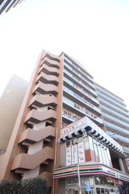 ★コンビニや飲食店が入った建物です★