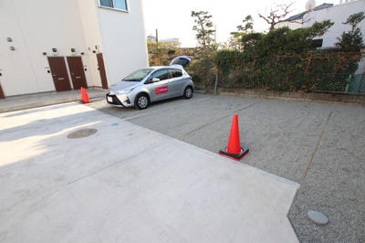 ★敷地内駐車場★（有料・要空き確認）