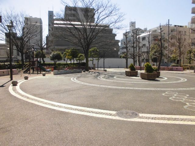 ツインタワー住利毛利館の周辺