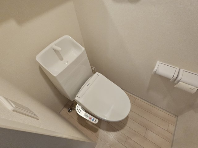 明石市林崎町２丁目のアパートのトイレ