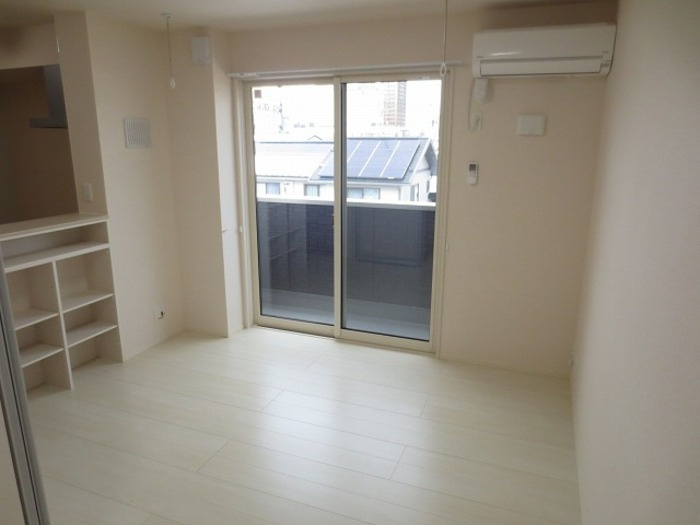 カナル グランデ 十日町の居間・リビング|ＬＤＫ