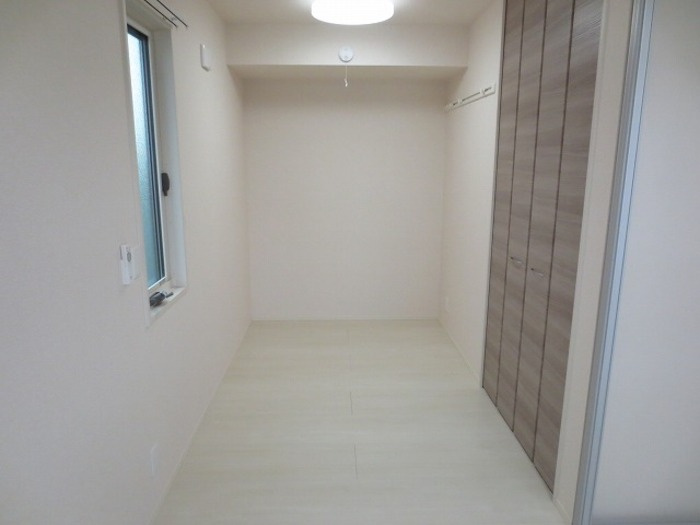 カナル グランデ 十日町の内装|洋室