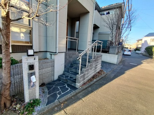 セレクト花水木岩槻城址公園のエントランス