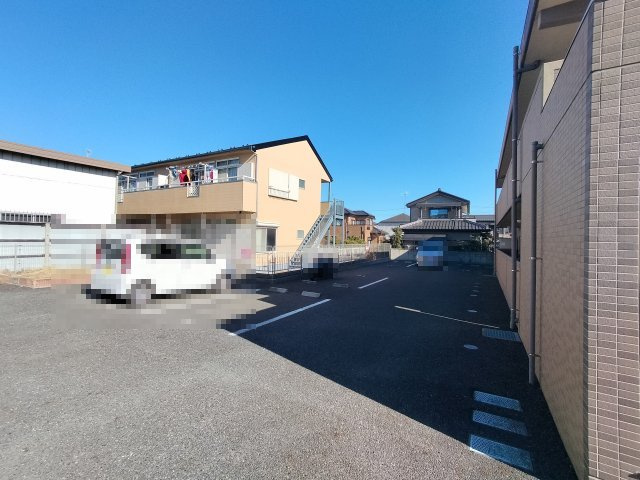 フランシーズ　パティオの駐車場|カースペースがあります