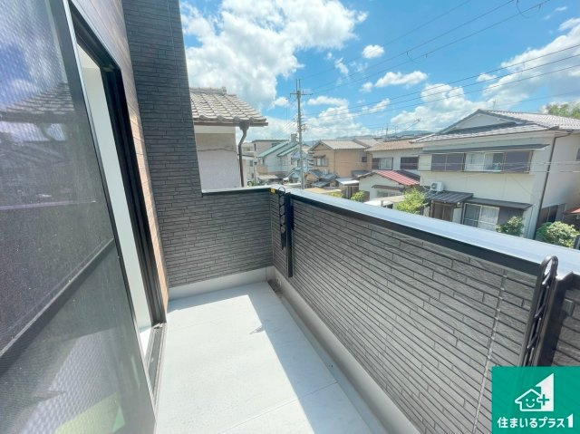 亀岡市三宅町野々神　新築一戸建てのバルコニー|日当たりのよいバルコニー！お部屋が開放的に！