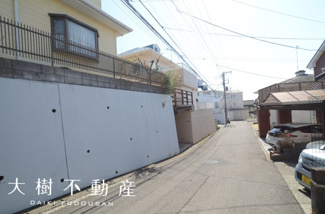 【前面道路含む現地写真】