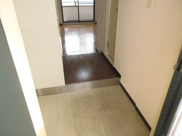 【玄関】 | 三芳ビル | 同型タイプ