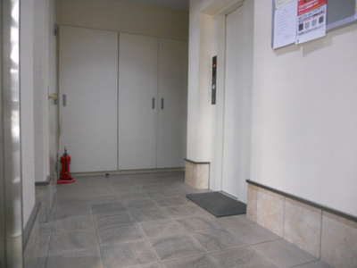 【ロビー】 | アンソレイユ菱屋西（河内小阪賃貸） | 建物の内部です