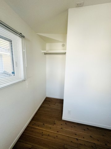 呉市宮原7丁目　新築一戸建て（全９棟）の収納|クローゼットがあり収納も充実の洋室