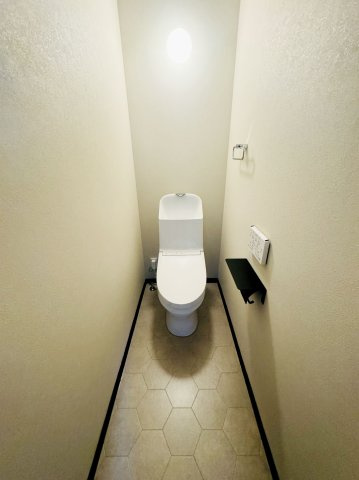 呉市宮原7丁目　新築一戸建て（全９棟）のトイレ|トイレもきれいです