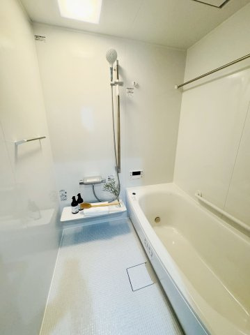 呉市宮原7丁目　新築一戸建て（全９棟）の浴室|広々とした浴槽でくつろぎのバスタイム