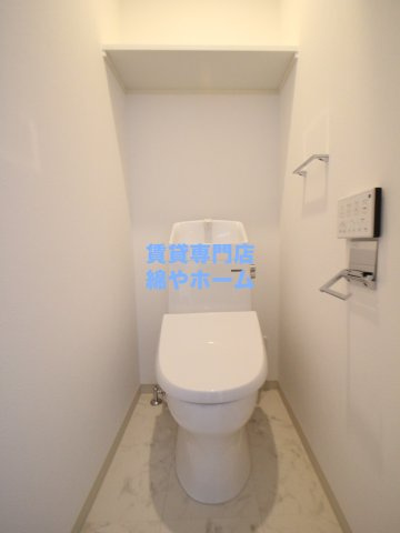 Polias南津守のトイレ|落ち着いた色調のトイレです