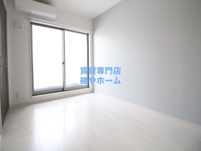 Polias南津守の寝室|広くて明るい寝室