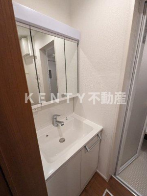 【洗面所】 | Ｋｏｌｅｔ新蒲田＃０２ | ゆったりとスペースのある洗面所