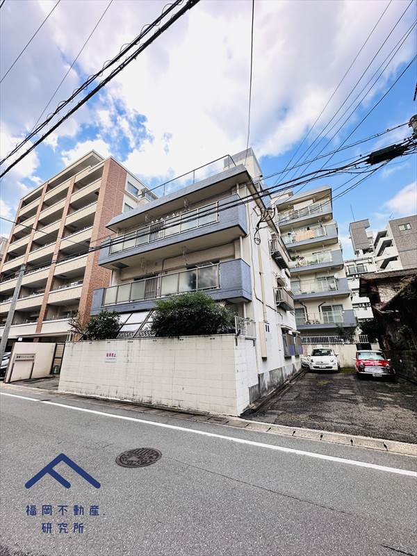 東峰マンション大濠の外観