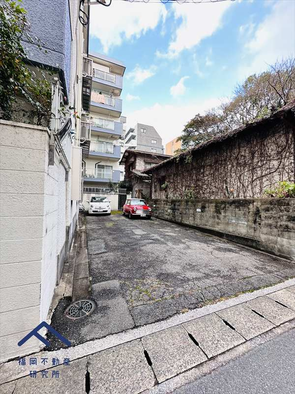 東峰マンション大濠の駐車場