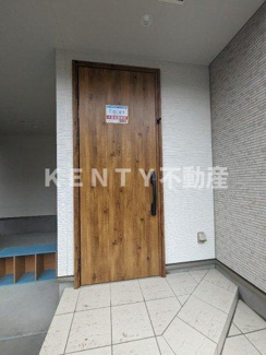 【エントランス】 | 落ち着いたエントランスです