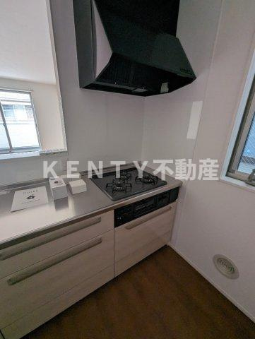 【キッチン】 | Ｋｏｌｅｔ新蒲田＃０２ | コンパクトなキッチンで掃除もラクラク