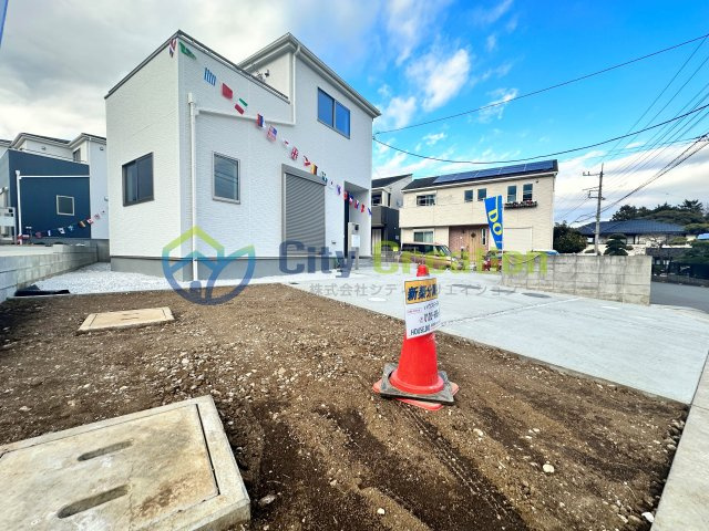 厚木市小野　新築戸建の駐車場