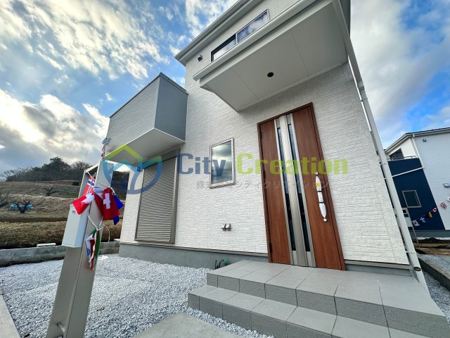 厚木市小野　新築戸建の外観