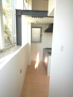 【内装】 | REGULUS KONAN YAMATE | 窓が大きく日当たり良好です♪