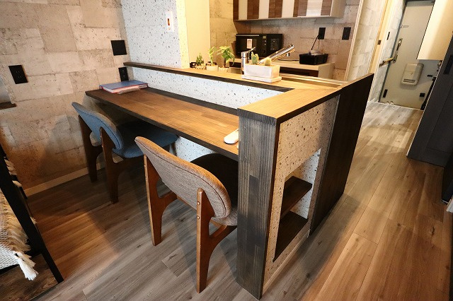 行徳マンションの寝室|広くて明るい寝室