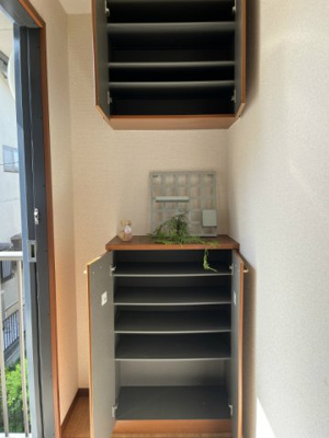 【玄関】 | Flat-B【SHM】