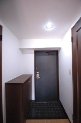 【玄関】 | エステートモア天神AXIS | 別号室の写真になります。現況優先。