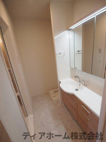 香芝市五位堂４丁目のハイツの洗面所|洗面所です