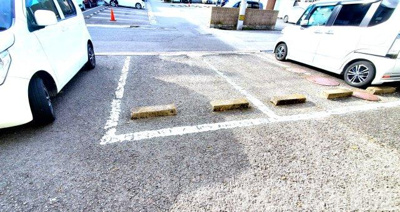 【駐車場】 | アーバン安宅 | 車をお持ちの方に嬉しい駐車場付きの物件です