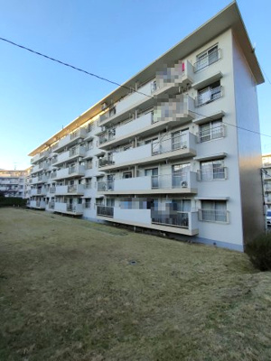 【外観】 | 宮向団地四街区六号棟 | 総戸数30戸、昭和46年2月築、管理人は日勤勤務につき管理体制良好です♪