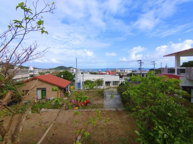 【展望】 | 安座間　土地 | 2階の高さからは海が見えます