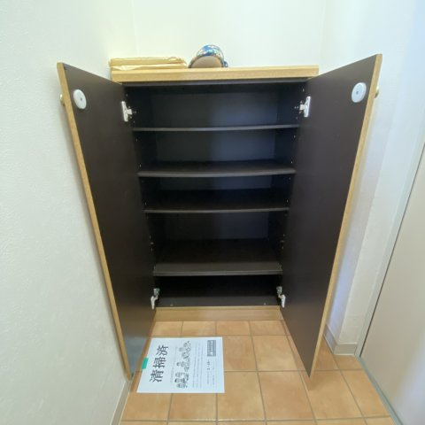 アメニティパークノボリベツの玄関|収納もある玄関です