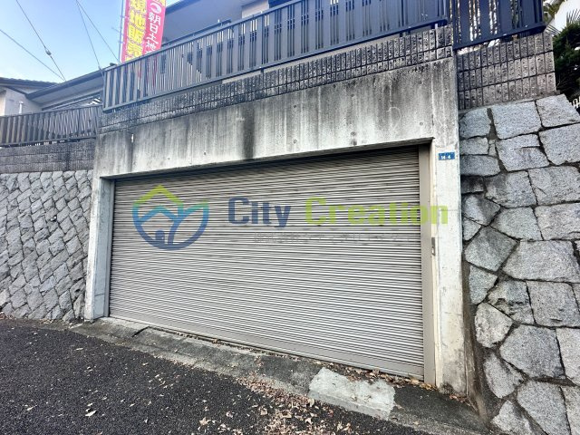 厚木市王子　リフォーム戸建の駐車場