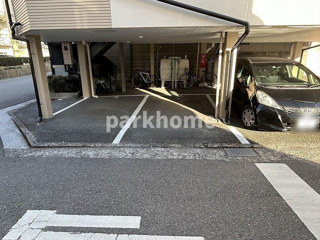 八反町ウィングの駐車場|駐車場です