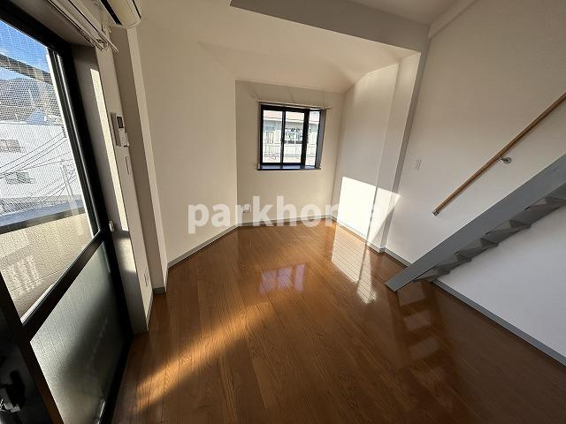 八反町ウィングの洋室|使い勝手のいい洋室です